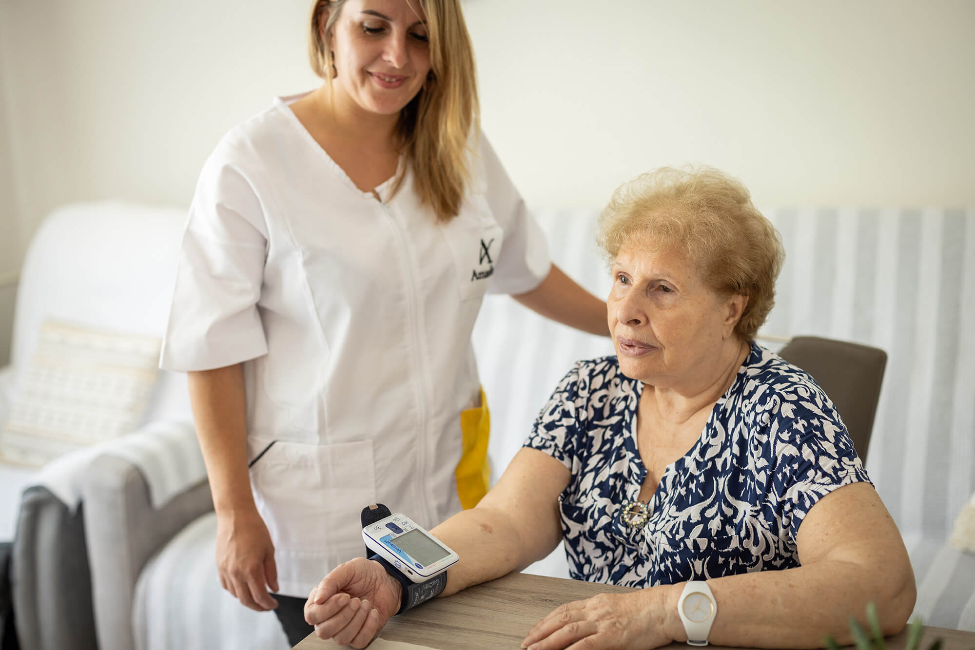 offre d'emploi retraite, amaelles recrute des retraités, infirmiers, aides soignants, auxiliaires de vie