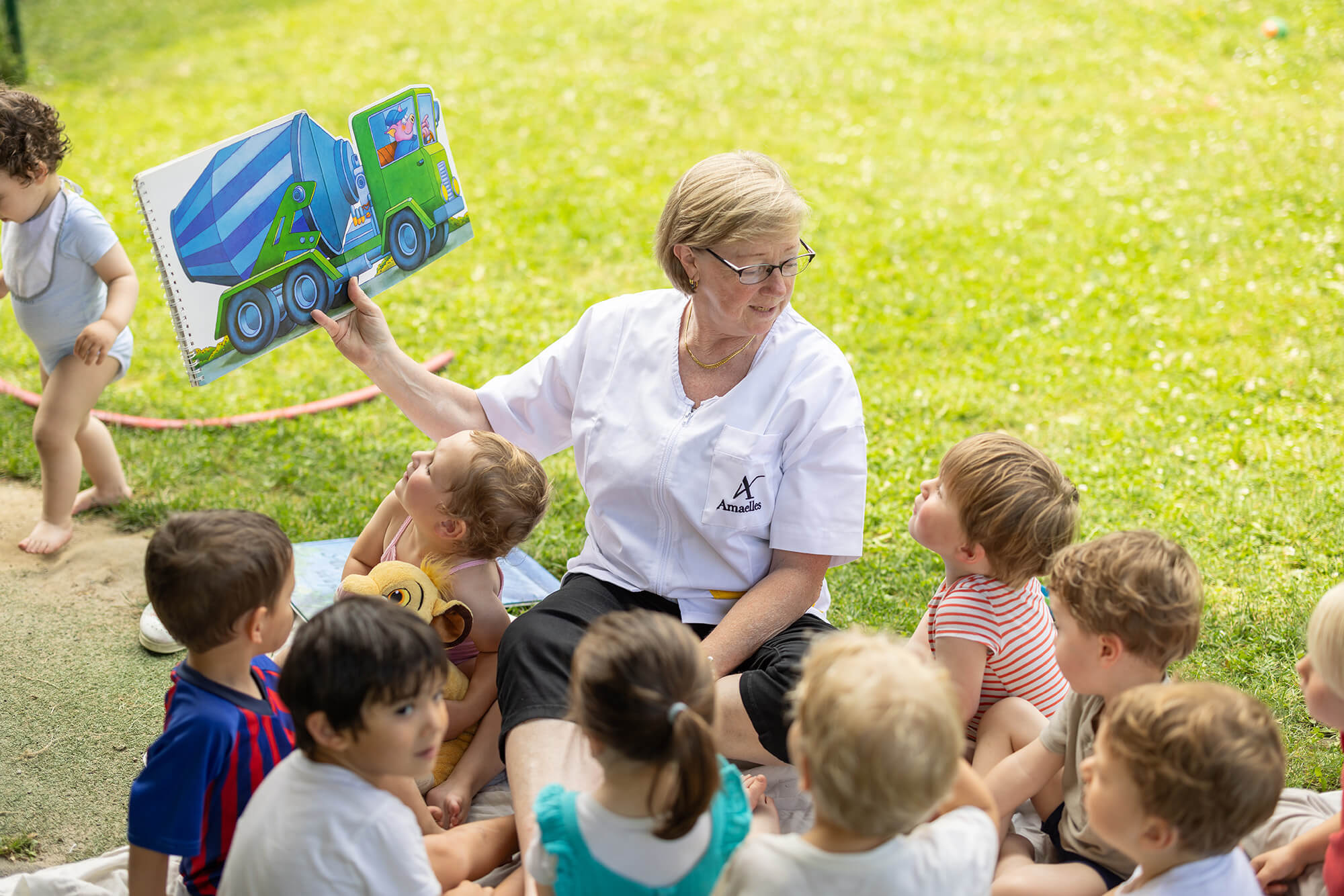 Petite-Enfance-Creches-service-aide-Amaelles