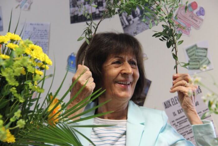 Amaelles Haut-Rhin organise dans ses Accueils de Jour des ateliers floraux pour les personnes atteintes d'Alzheimer