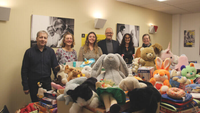 Collecte de noel solidaire a mulhouse par le réseau APA